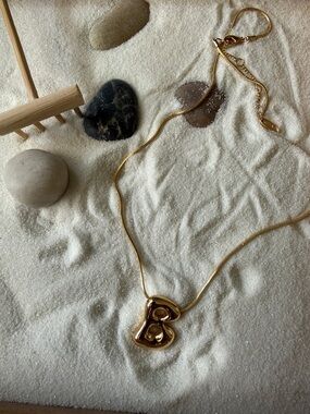 Anthropologie Gold Heart B Initial Pendant Necklace